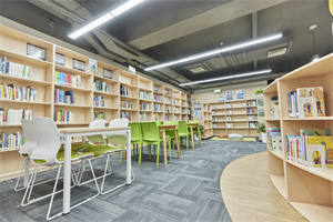 北京一土學(xué)校圖書館