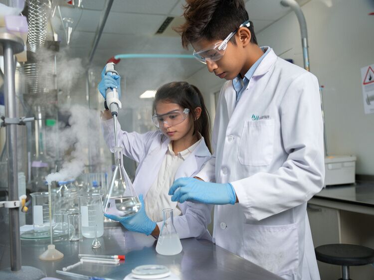 巴黎國際時裝藝術(shù)學(xué)院